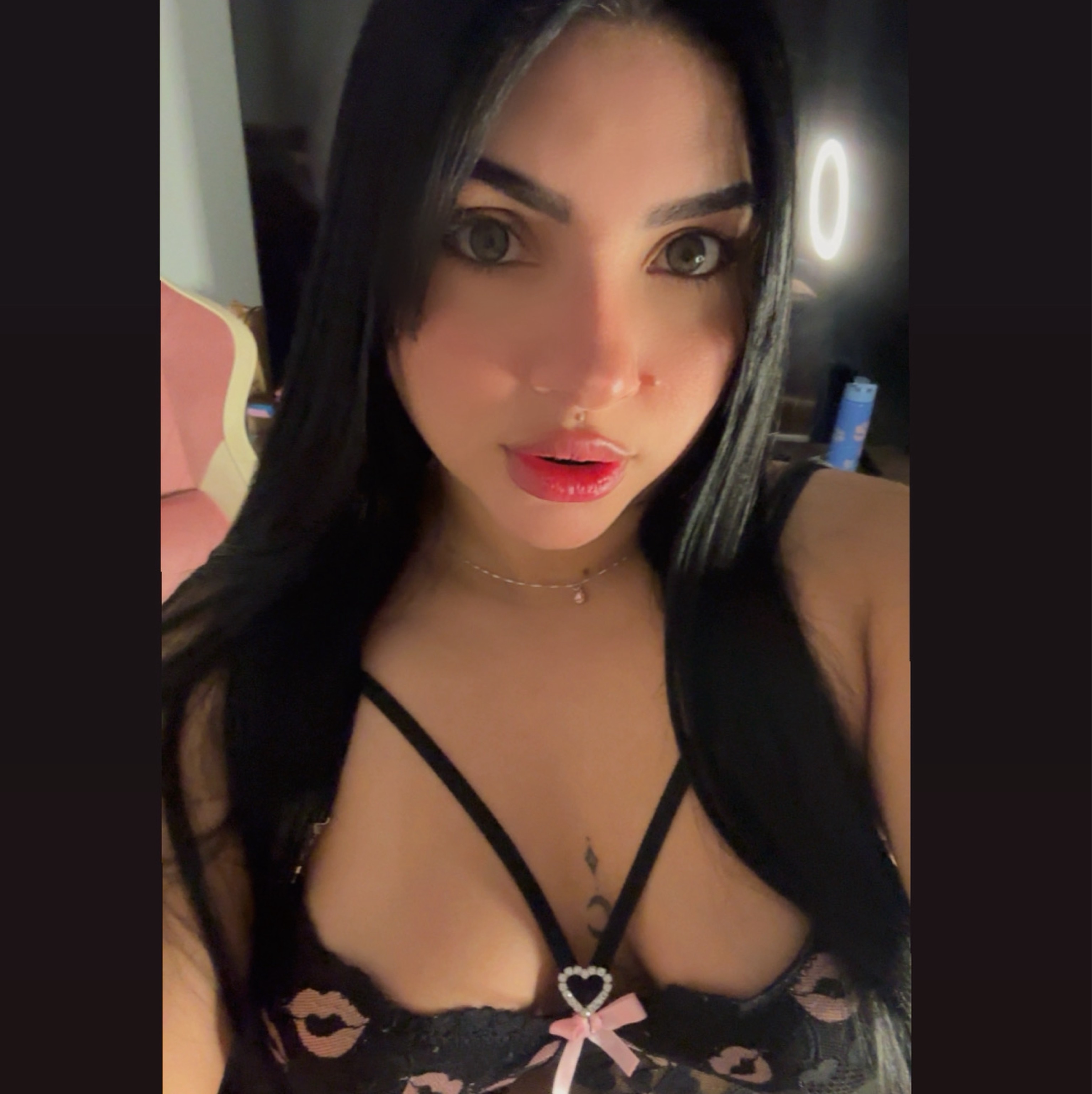 🌸 𝓝𝓮𝔃𝓾𝓴𝓸🪭🎀 from BR on SuperLive