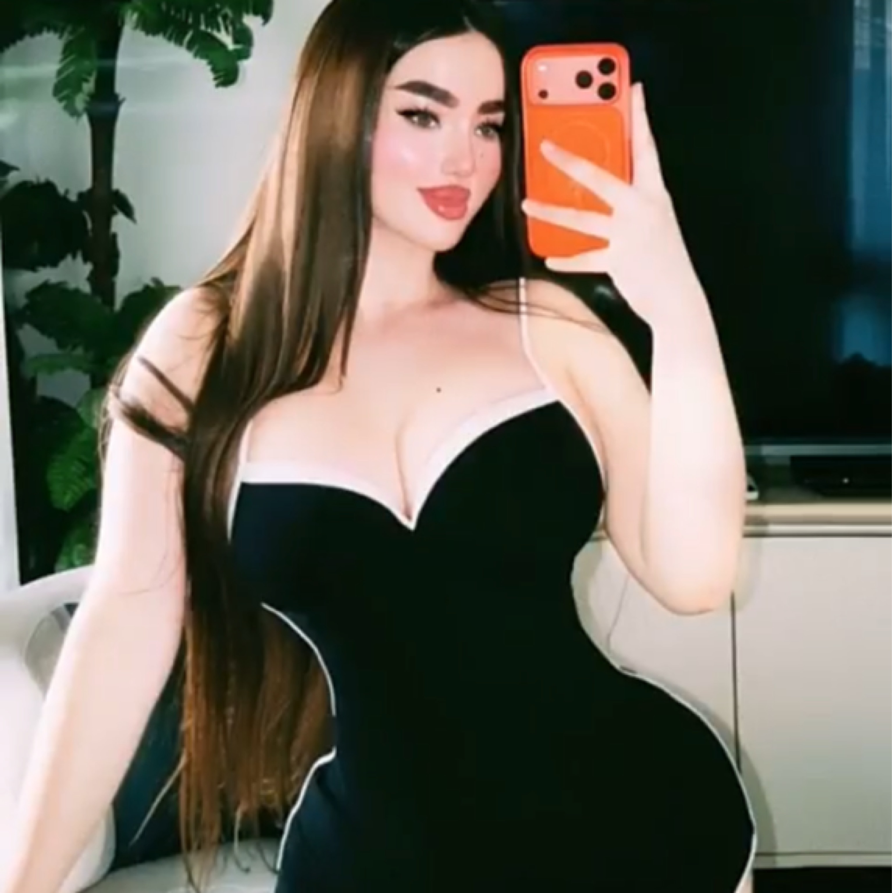 ‏رورو❤️🤤 from AE on SuperLive