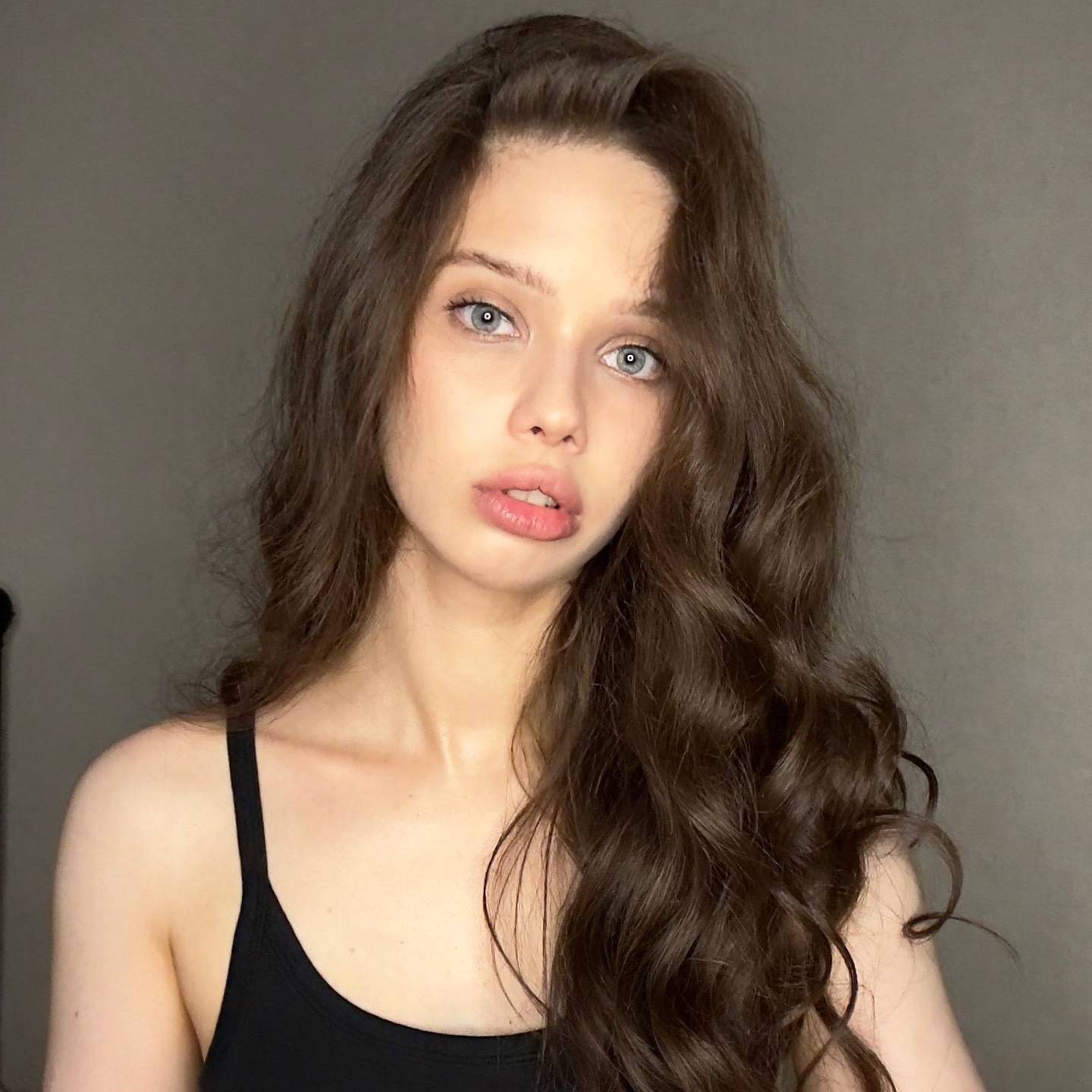 Elya_lisa from NL on SuperLive