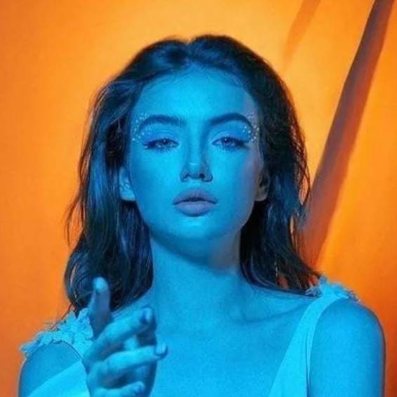 سالي from KW on SuperLive