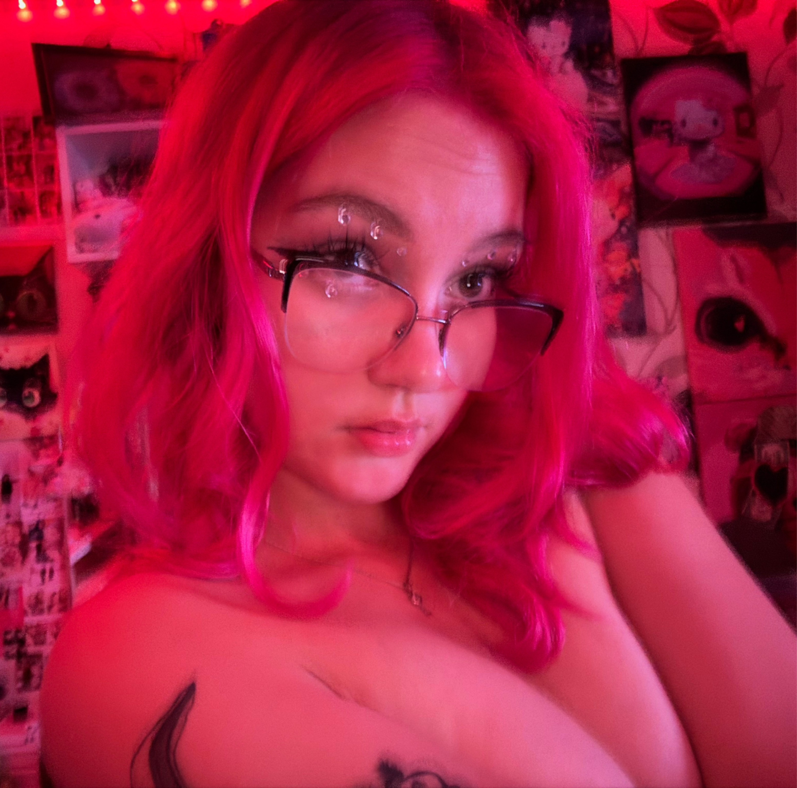 lilia_000 from FI on SuperLive