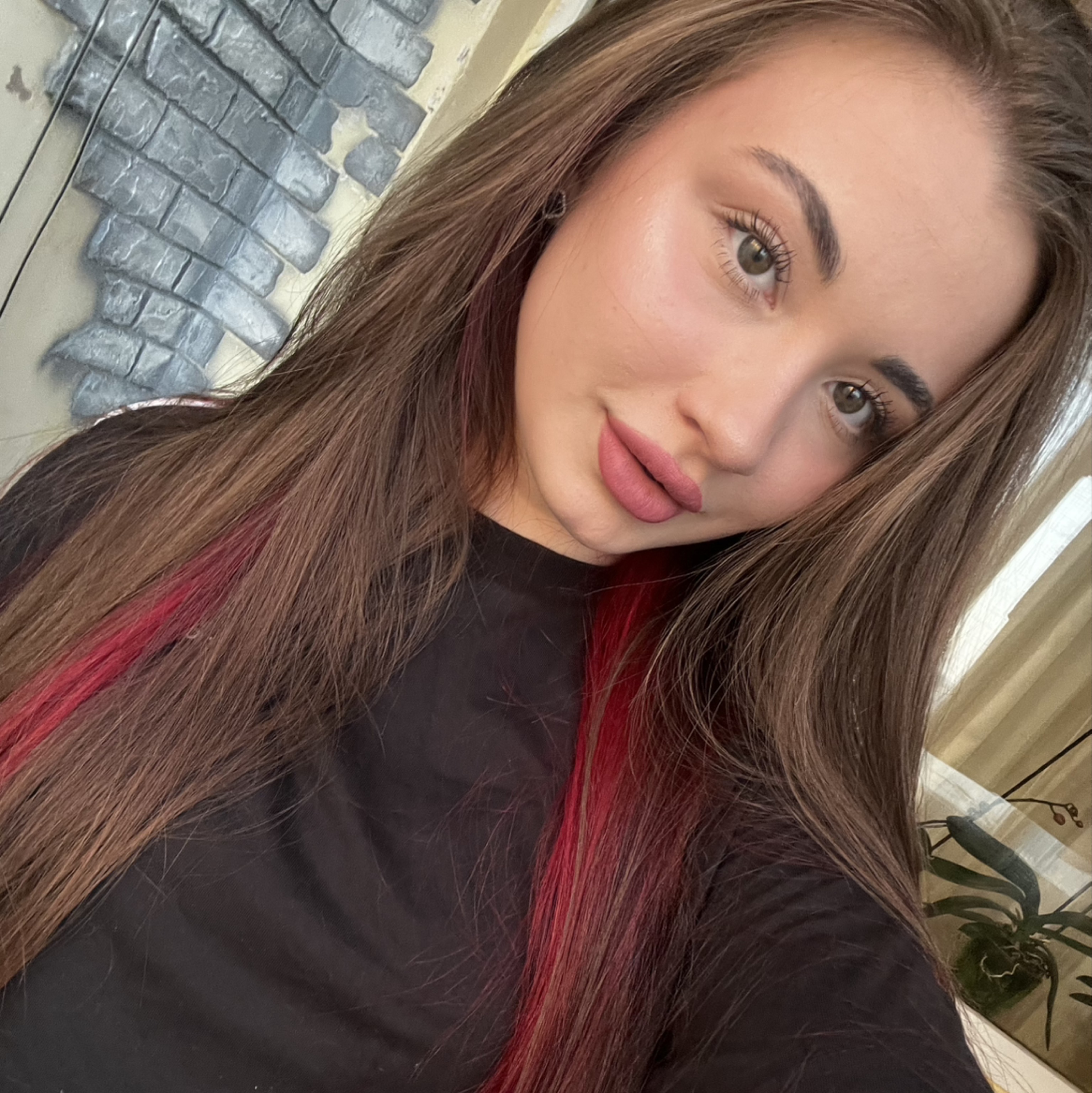 Alexa from UA on SuperLive