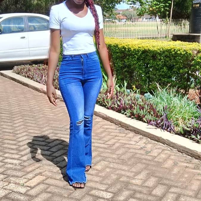QUEENIE01✅️👯 from KE on SuperLive