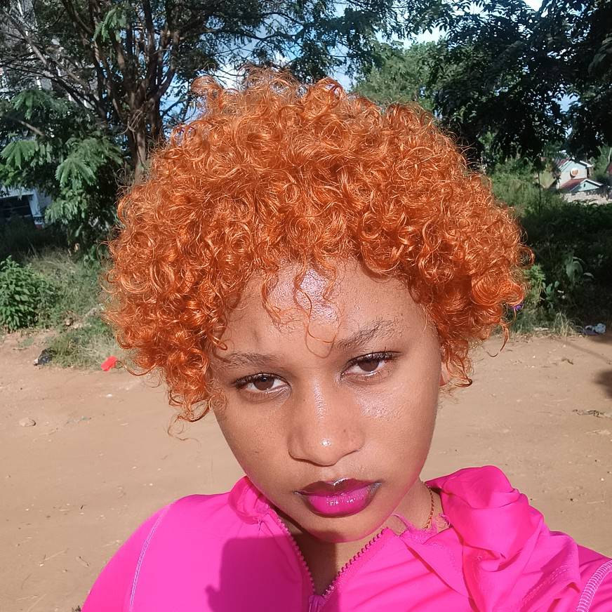 Maureen mutinda from KE on SuperLive