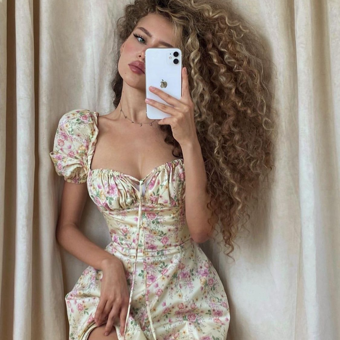 فلك 🔥 Curly girl on Tango Live