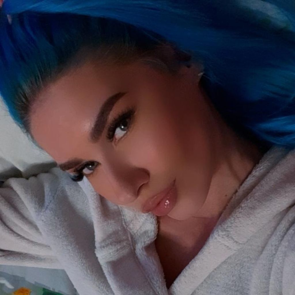 Bella rose 🌹 on Tango Live