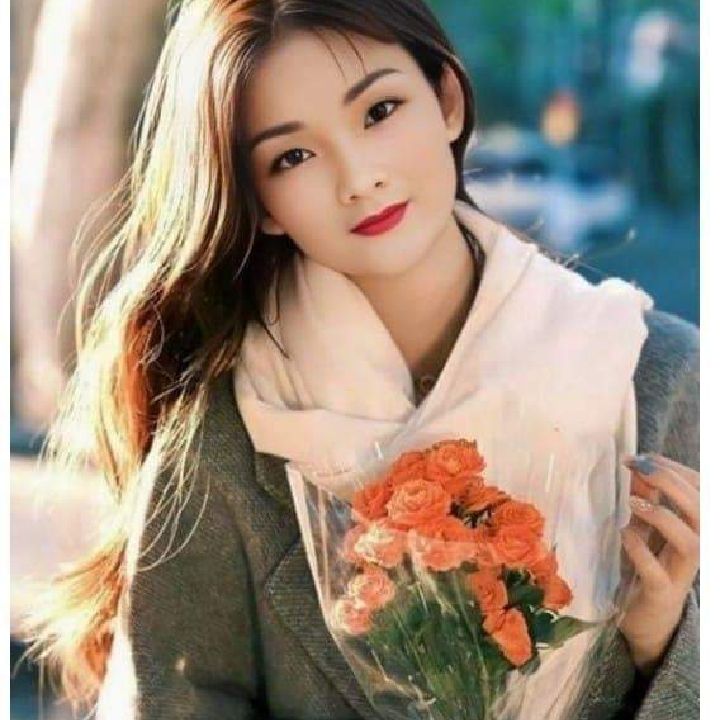 Nhã Phương from VN on Tango Live