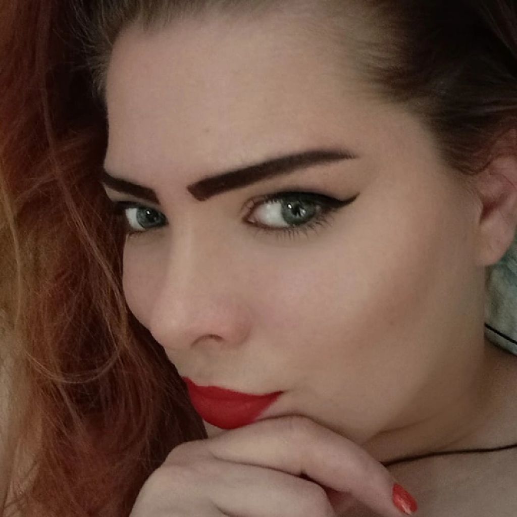 Koroleva👑 from RU on Tango Live