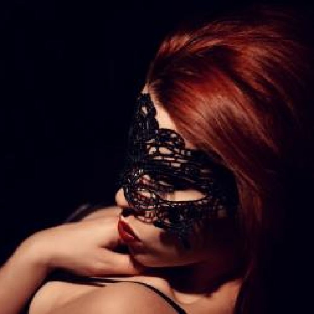 سلطانه الصحراء 🖤🌶️🌶️ from MA on Tango Live
