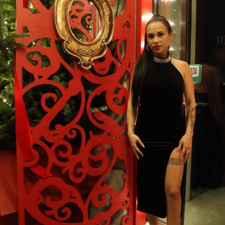 Anca from RO on Tango Live