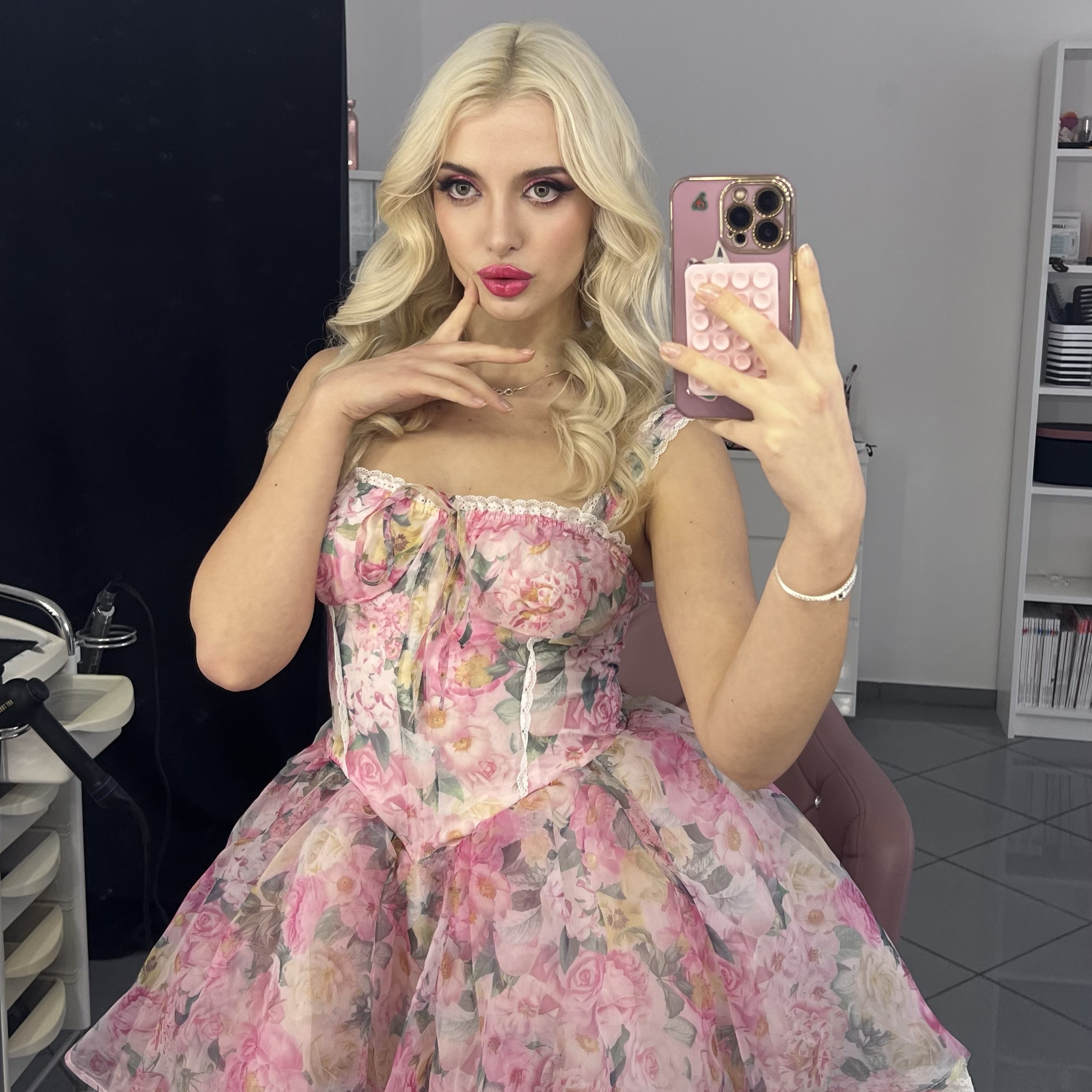 Lady_daria8 علمني الحب from DE on Tango Live