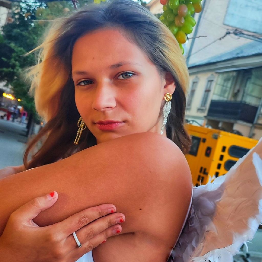 Aneta Fedoryuk from UA on Tango Live