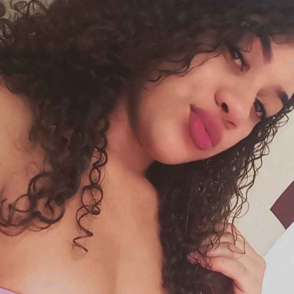 Brianna😈🔥 from CO on Tango Live