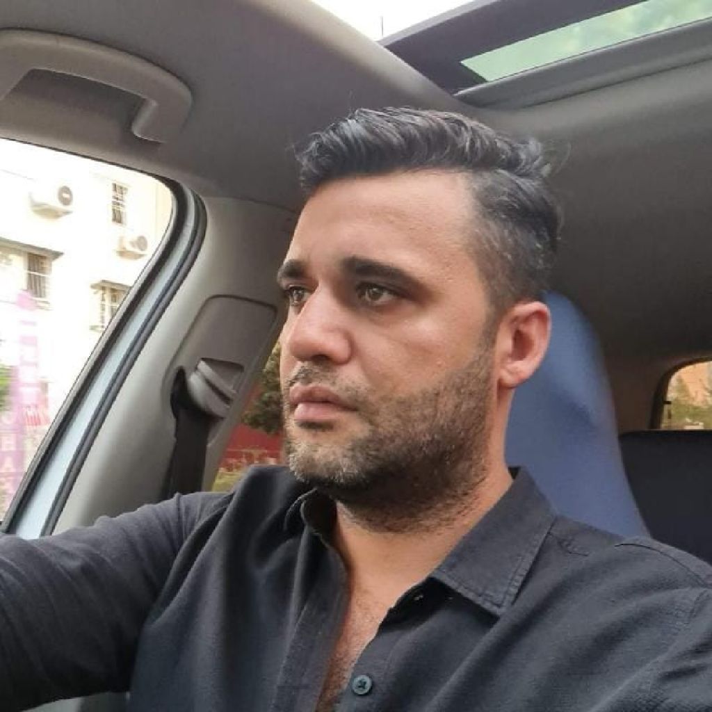 Adanalı esmer from TR on Tango Live