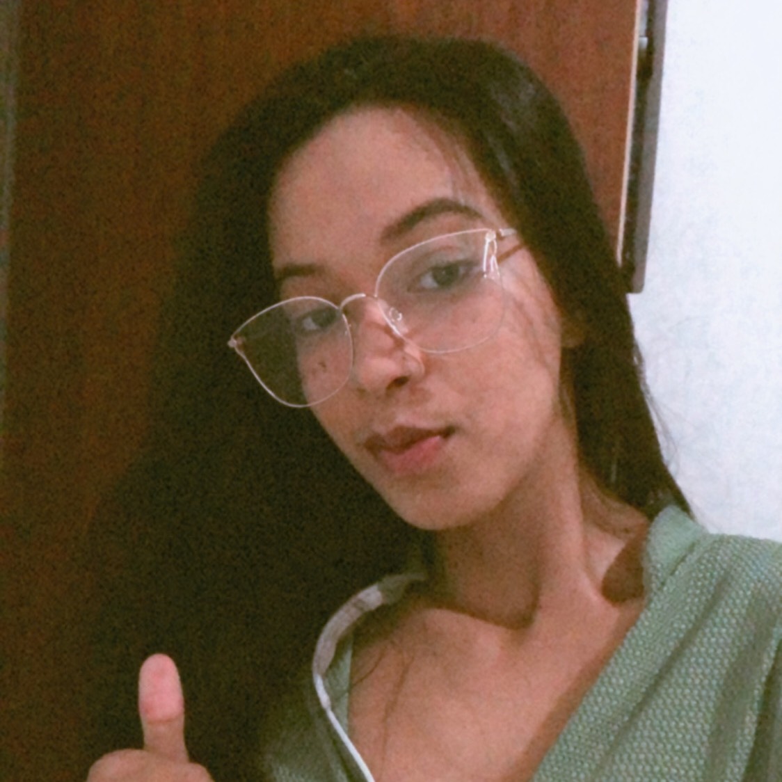 Vitoria Elen on Tango Live