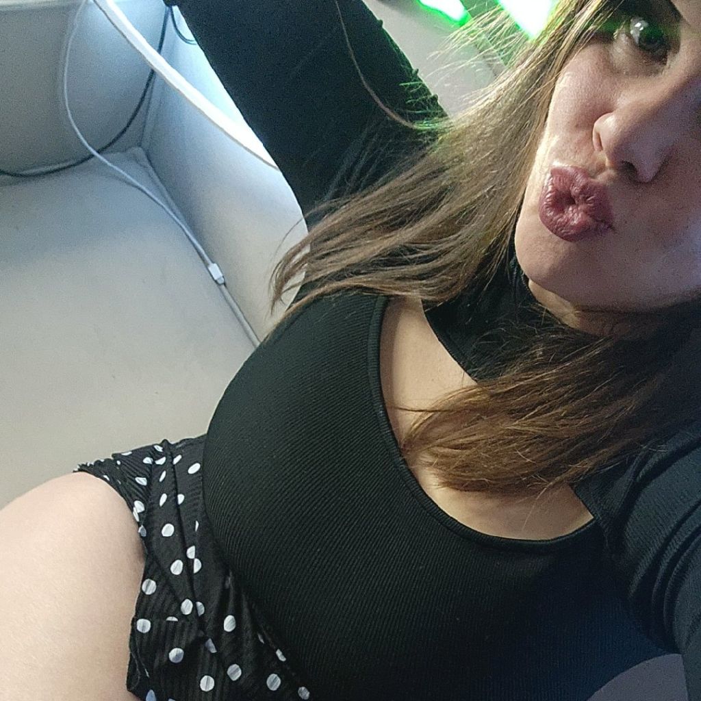 Bagira_2 ak on Tango Live
