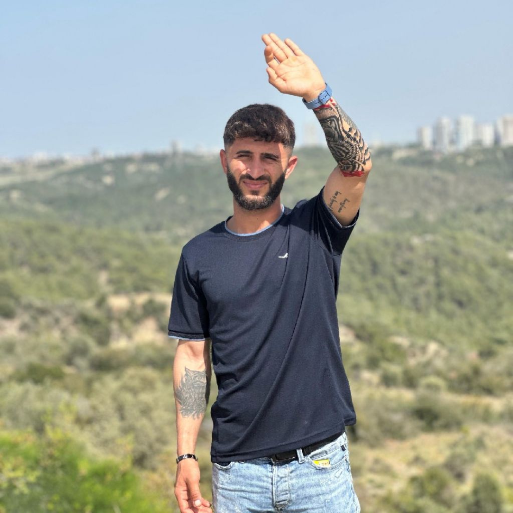 Emre from TR on Tango Live