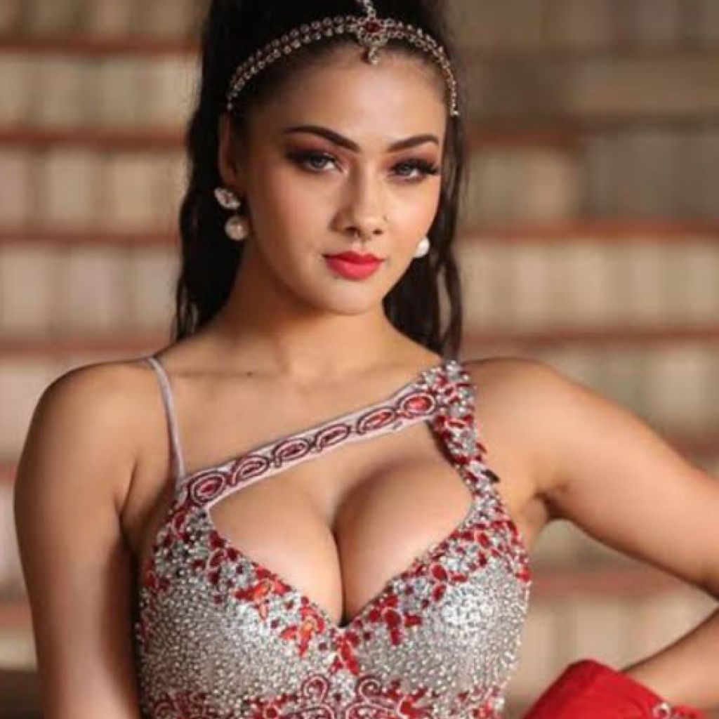 Shila from IN on Tango Live