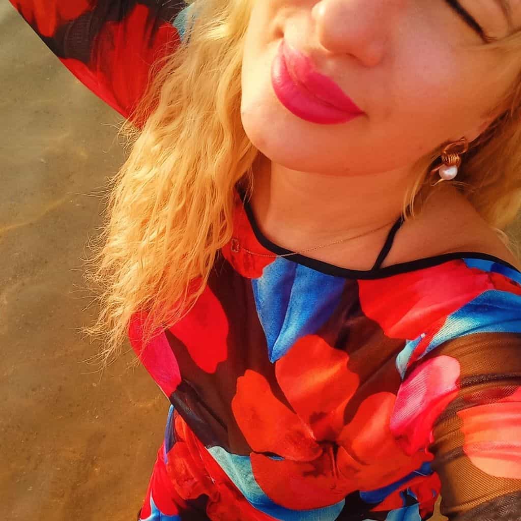 🌊🐬Make me happy 🤍✈️🏝️