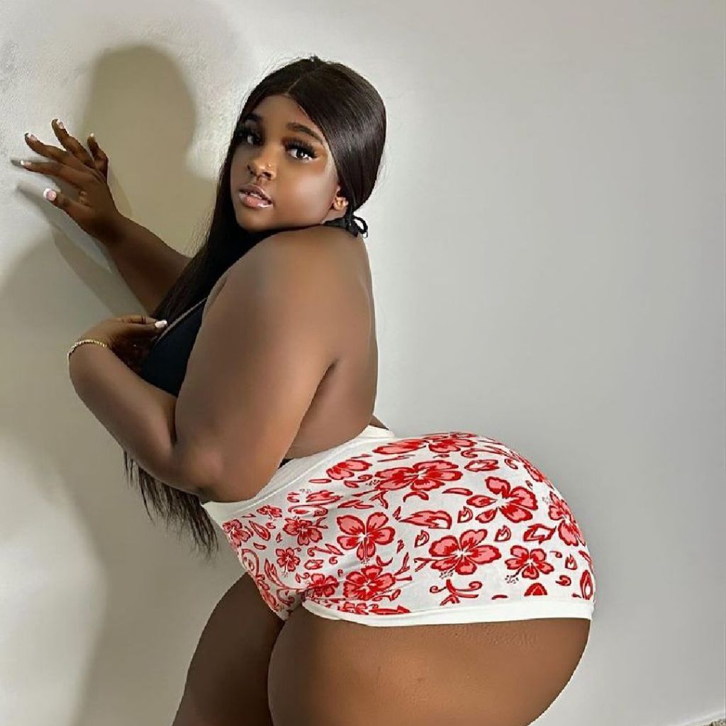 Thick Cremay mel from NG on Tango Live