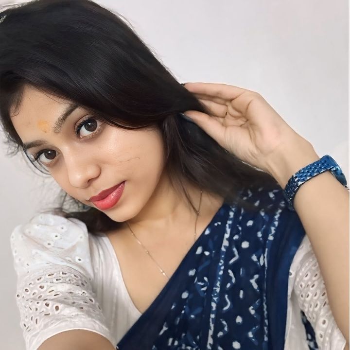 Kalai Tamil Ponnu from IN on Tango Live