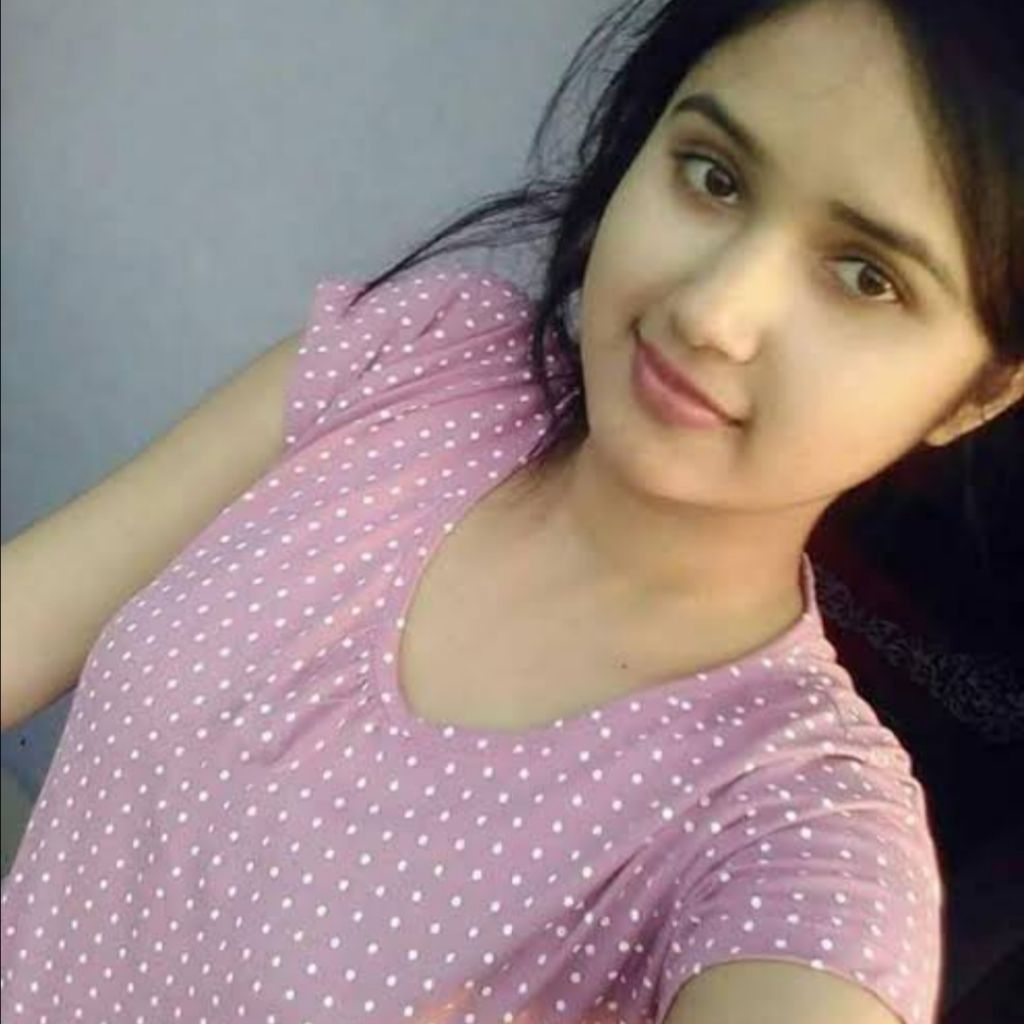 Seema from IN on Tango Live