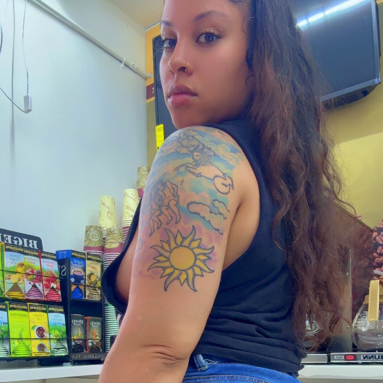 ᘜᗩᗯᗪ ᑫ👑ᗴᗴᑎ on Tango Live