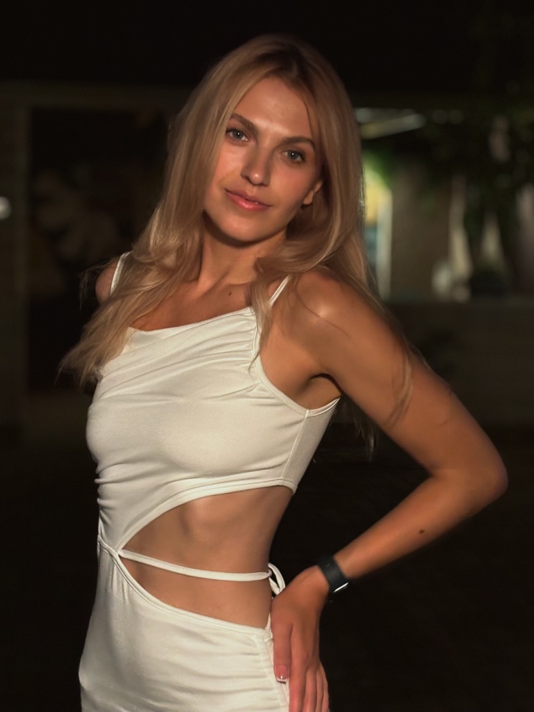 Konfetka from RU on Tango Live