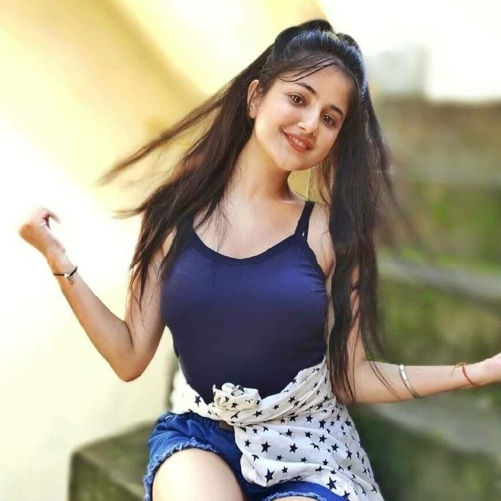 Shabnam from IN on Tango Live