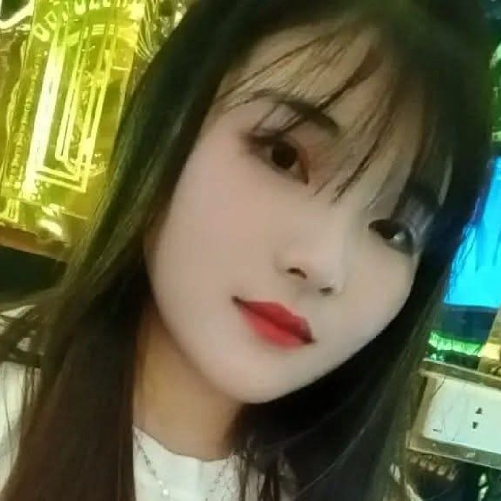 Kuv nco koj from VN on Tango Live