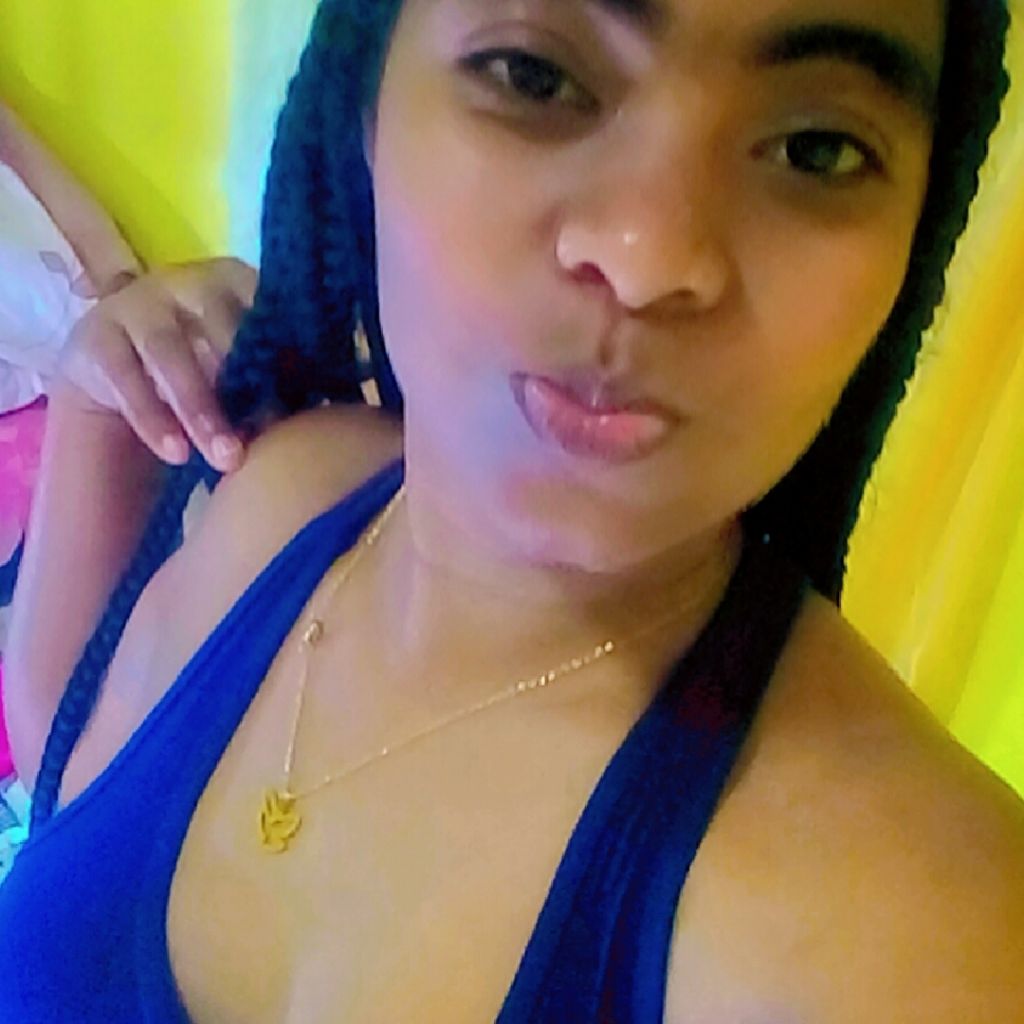 Cassy🍑😋 from MG on Tango Live