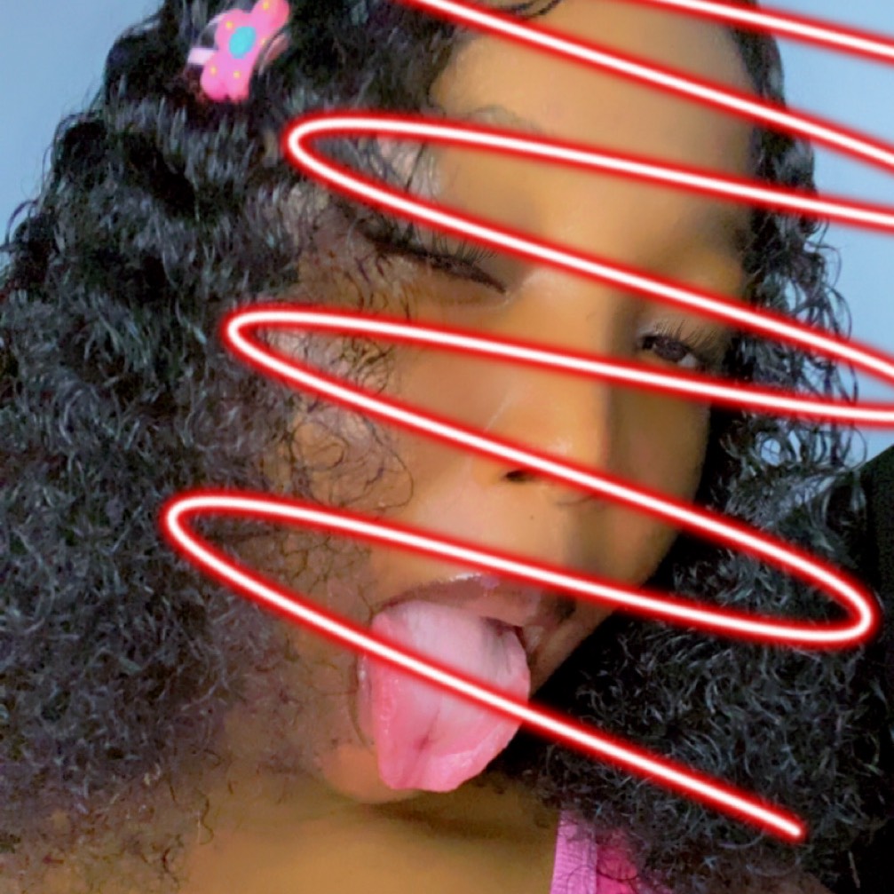 Sweet-gurl🍒🤍🌈 - 200k… from NG on Tango Live