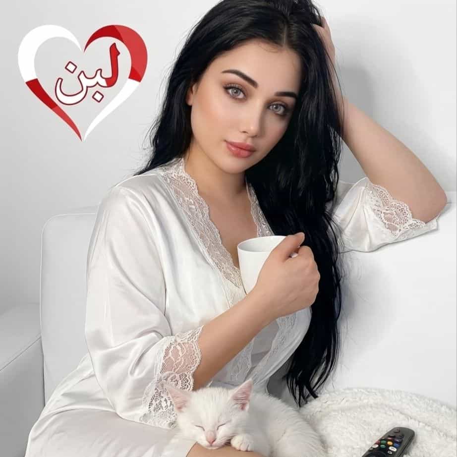 الدلوعه واللبن❤️🔥😋💘