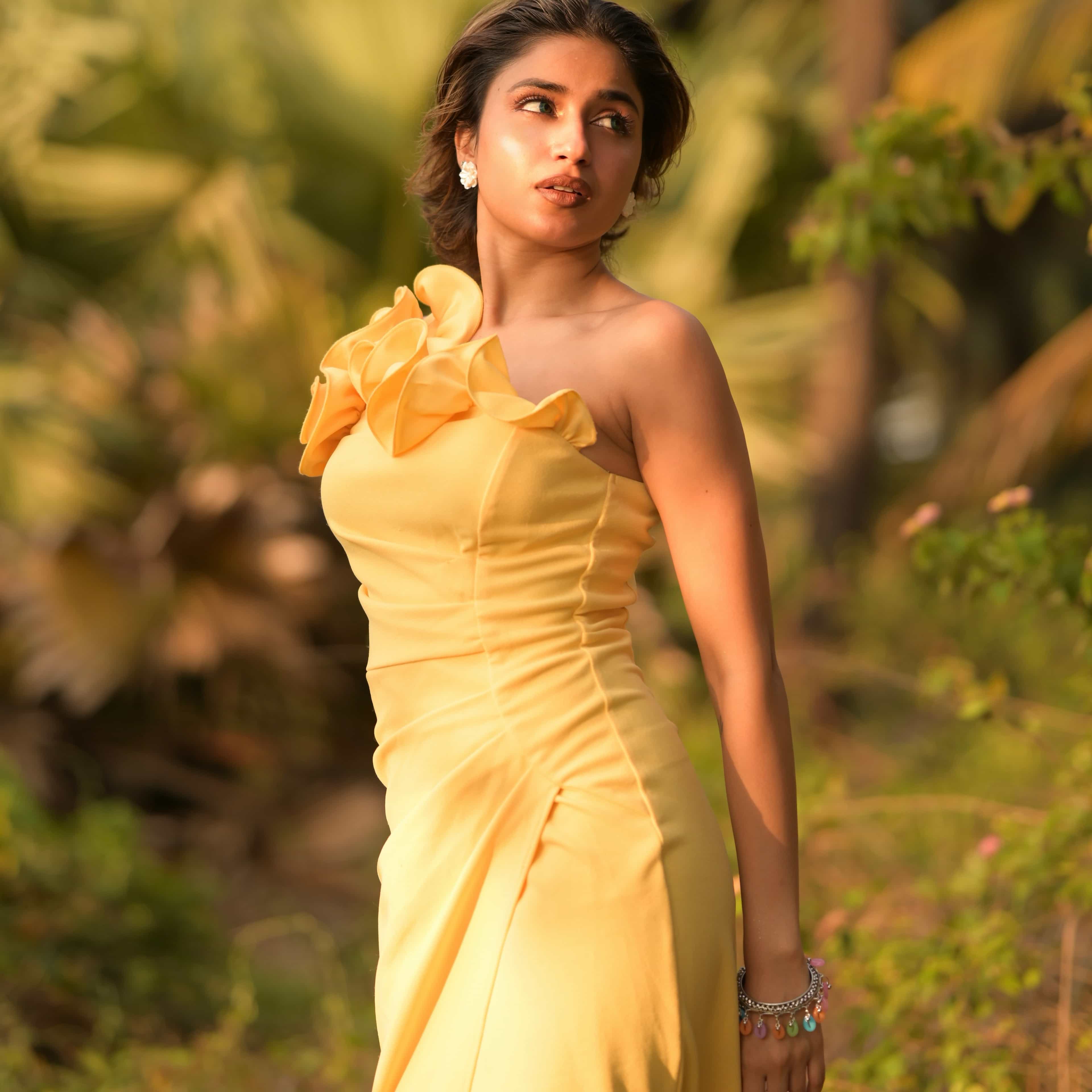 Naina👀