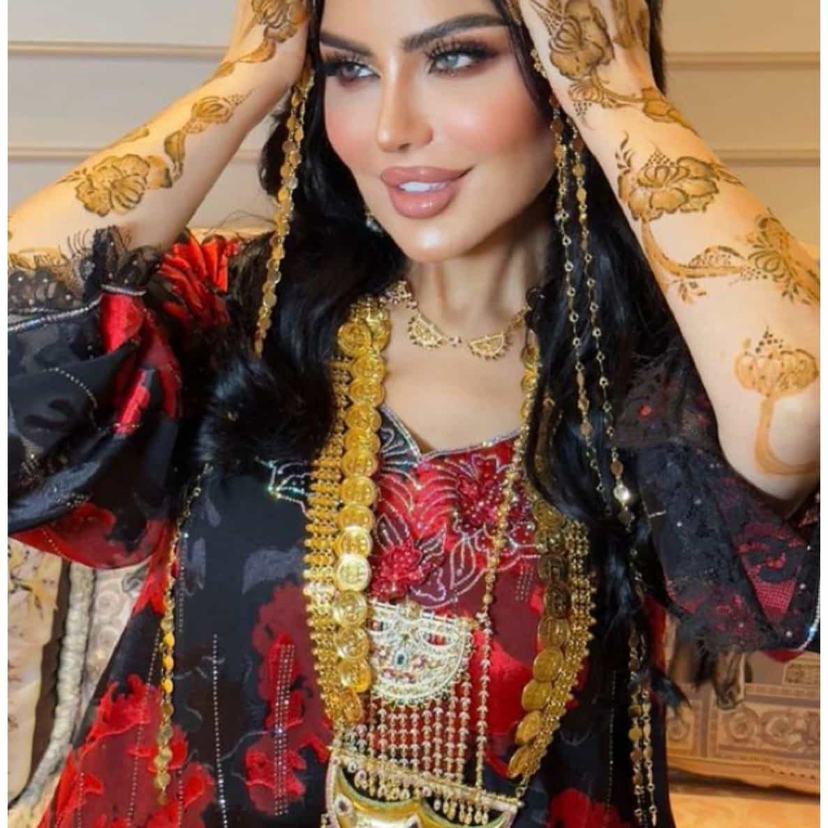 الجازي🦌مها شفتني شق