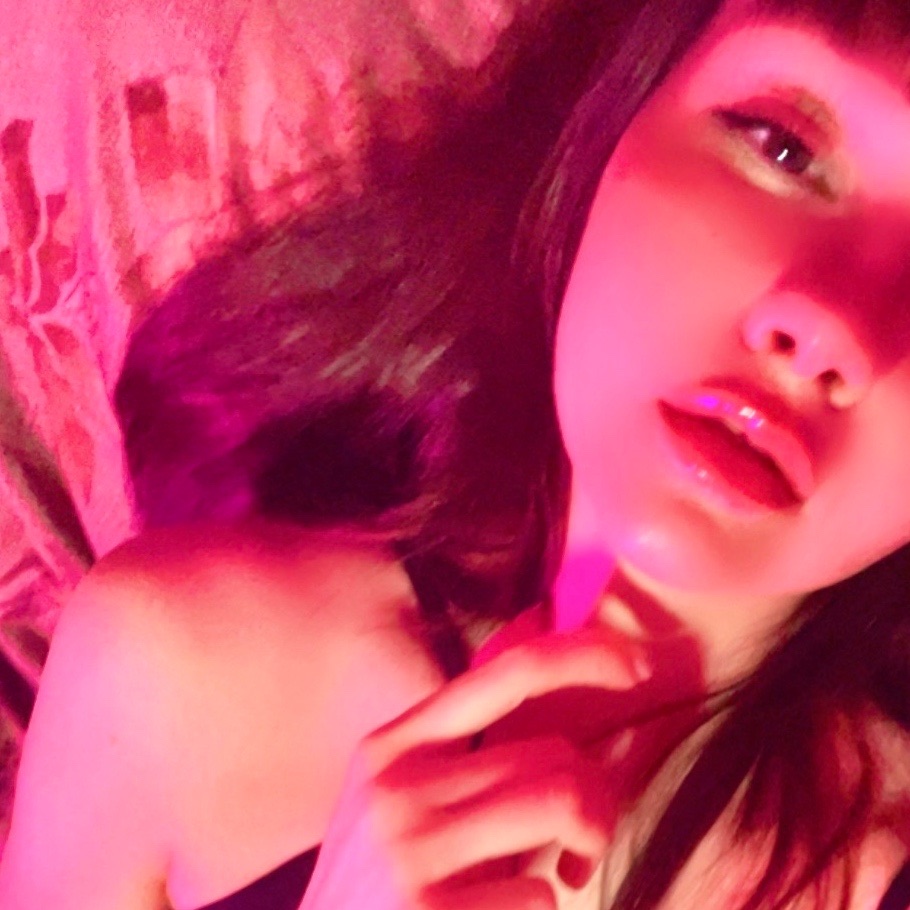 🍓msk.vibe_silk ❤️🔥 from RU on Tango Live
