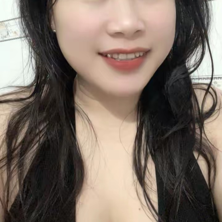 Sisi🥰🥰 from VN on Tango Live