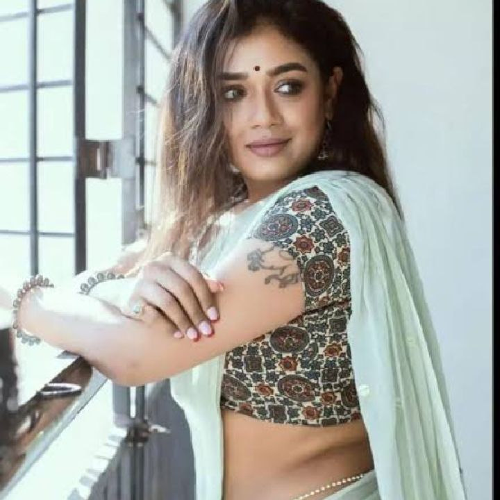 Tamil Mallu girl♥️💋 from IN on Tango Live