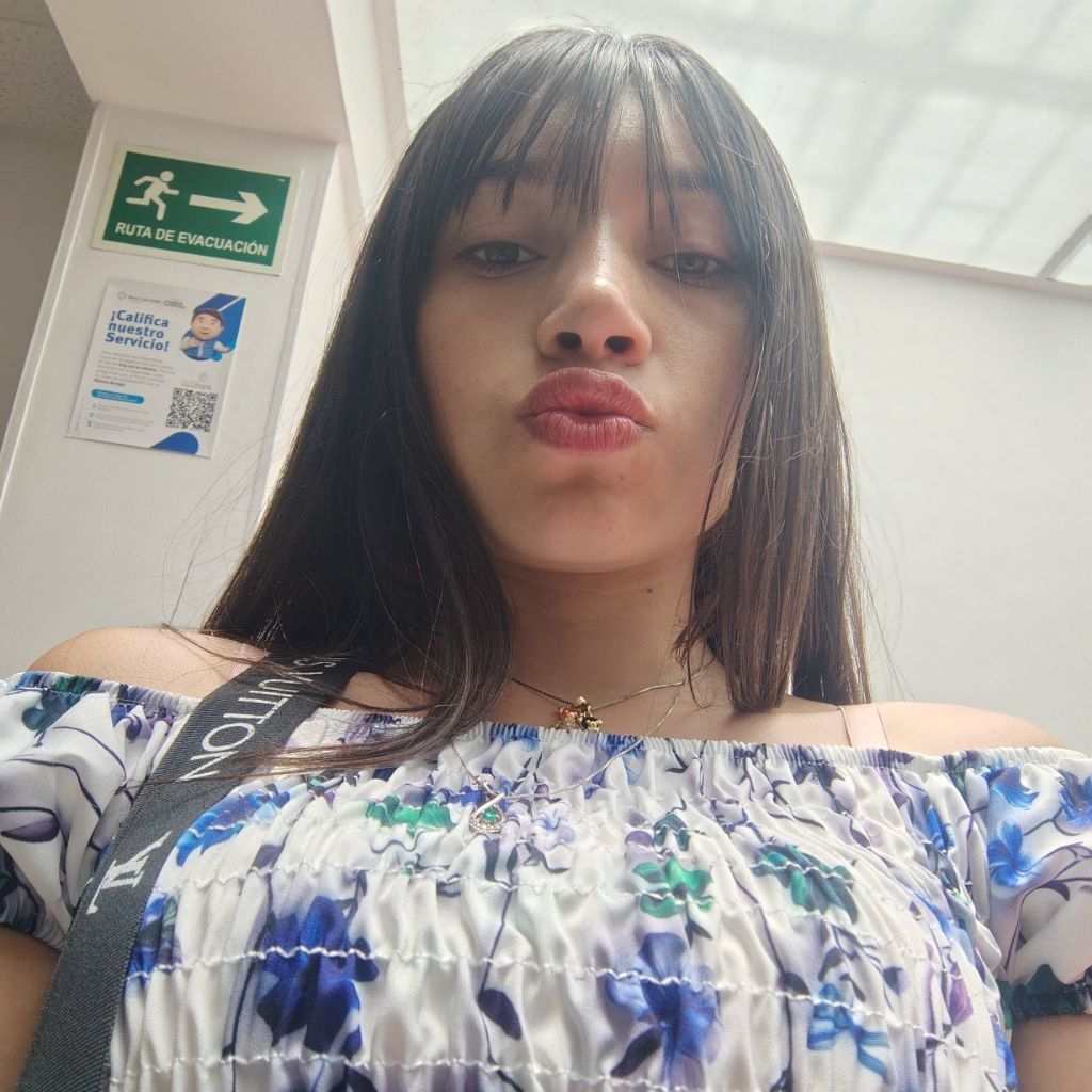 Yeye from CO on Tango Live