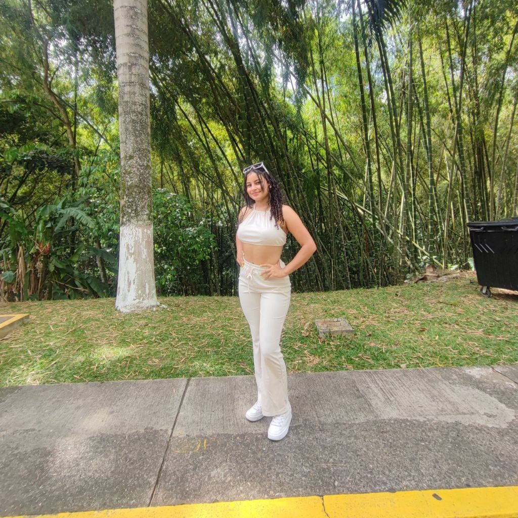 💙🔗ⒻⒶⓃⓎ🦁🐈🍭🧸 from CO on Tango Live
