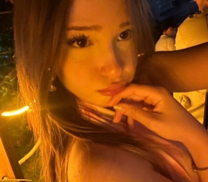 Feyza from AZ on Tango Live
