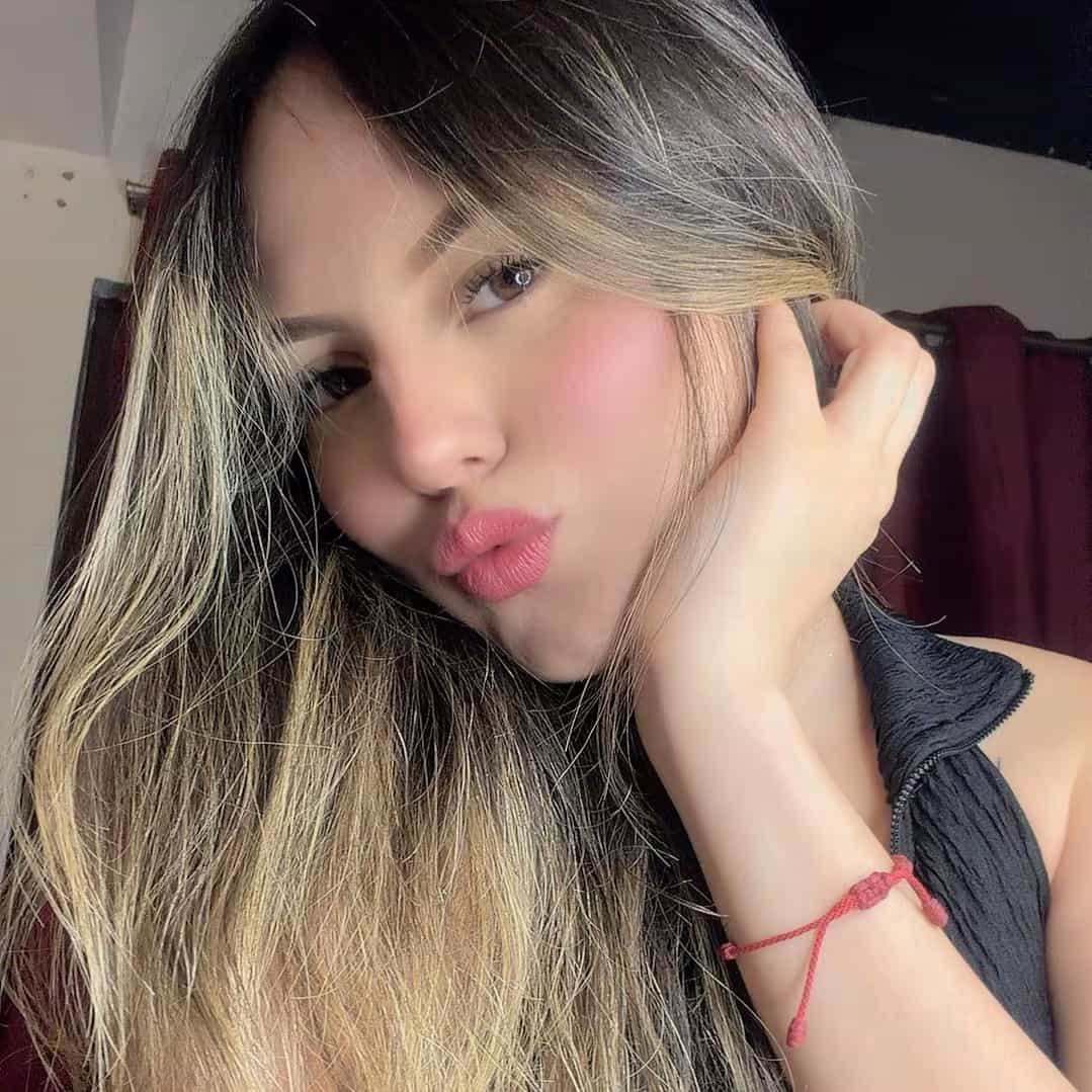 🖤✨M✨