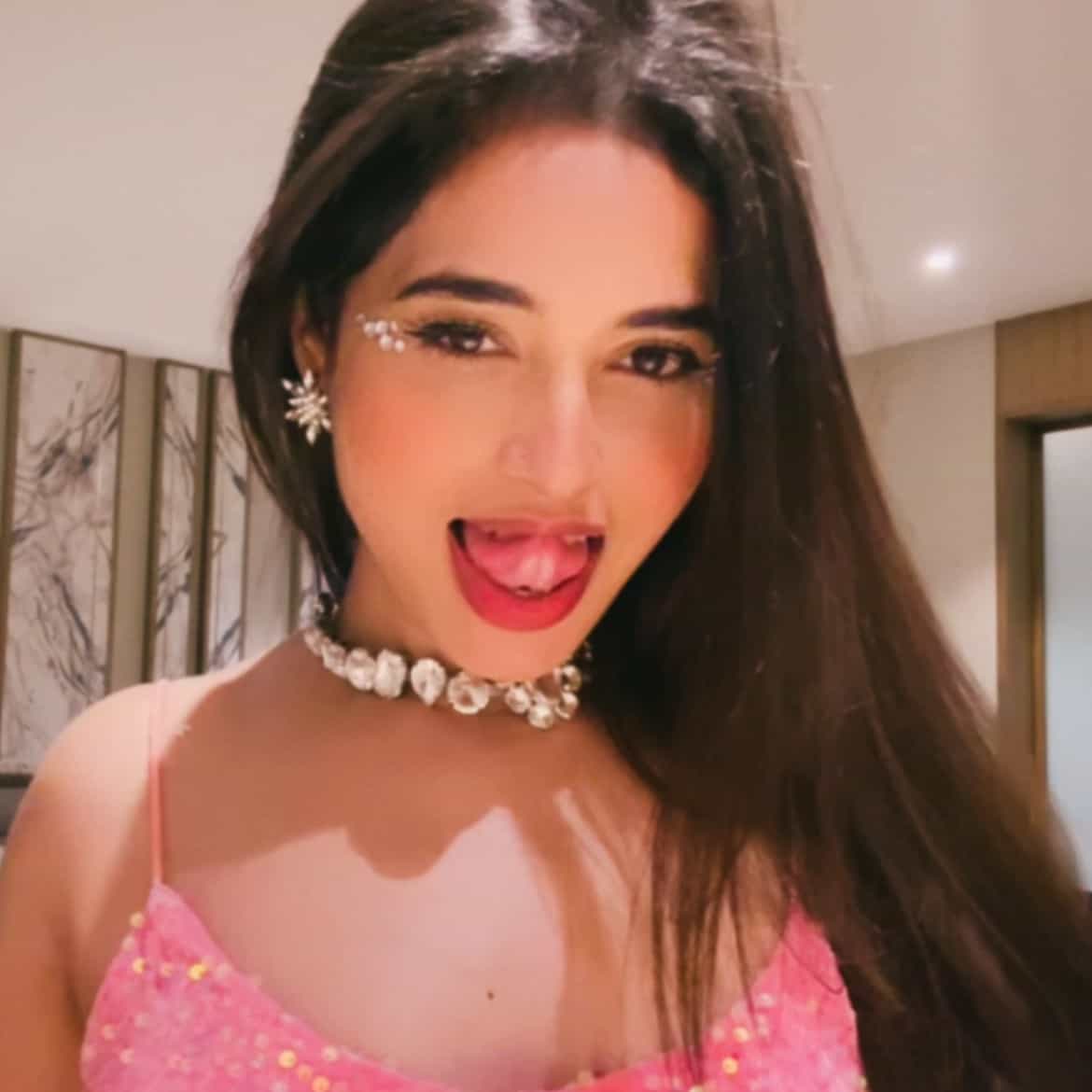 NAVYA🌿🌼