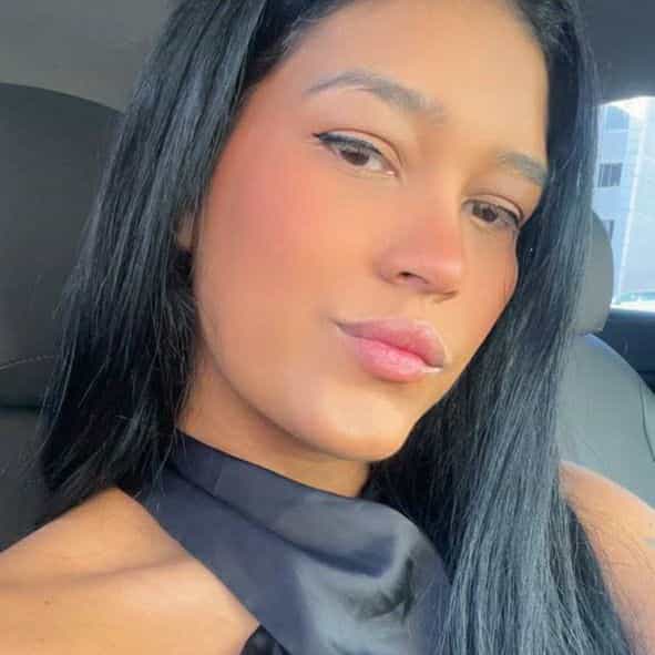 Letícia farias