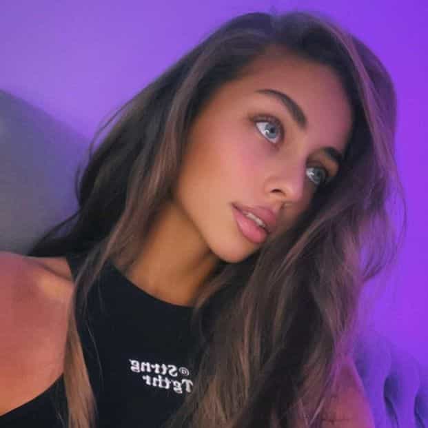 Vikki 🚩