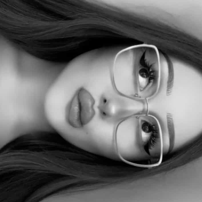 💋