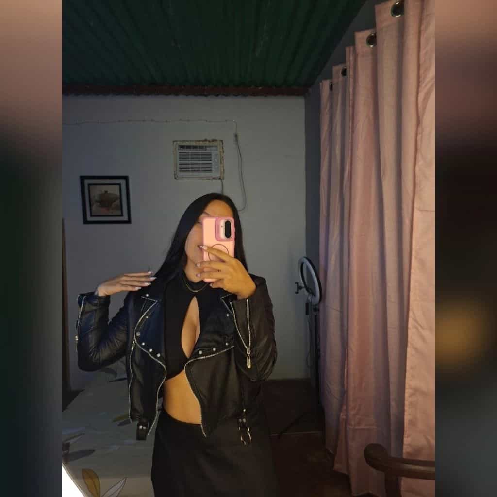Alejandra 🖤