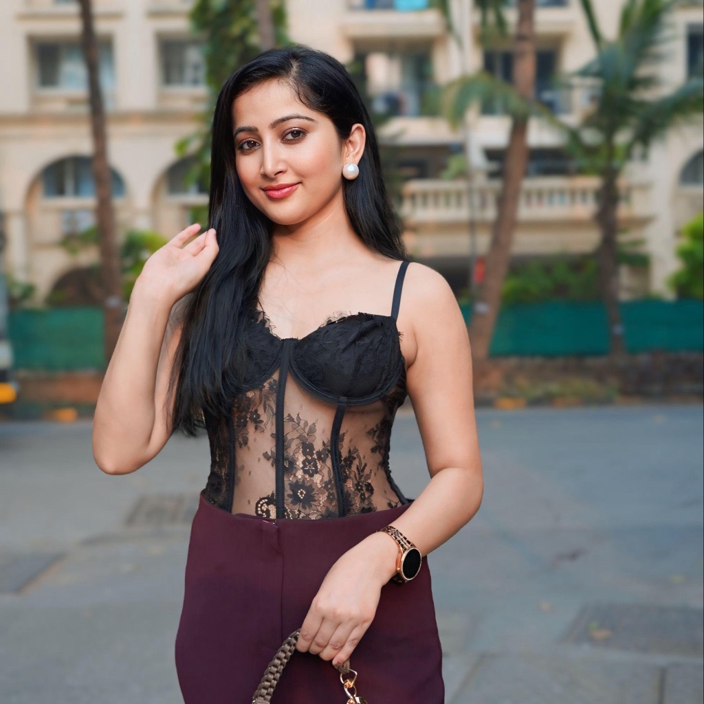 Arvisha 💫✨ from IN on Tango Live