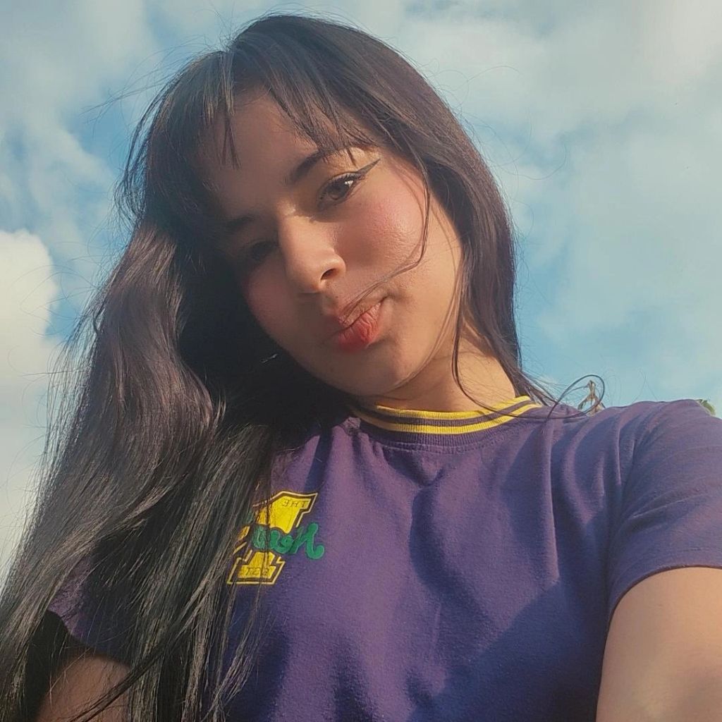 Sabrinaw from CO on Tango Live