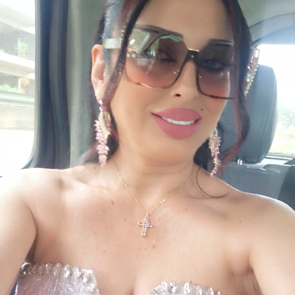 roro💎💎💎 from LB on Tango Live